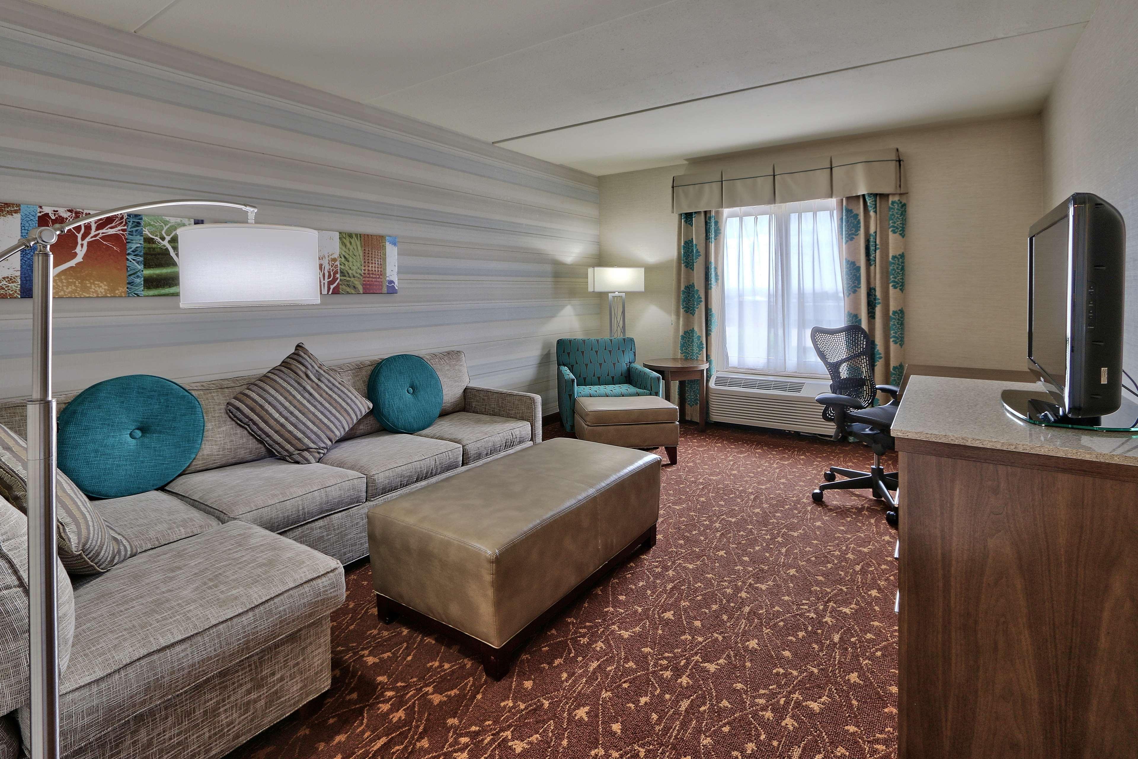 Hilton Garden Inn Albuquerque Airport Exterior photo