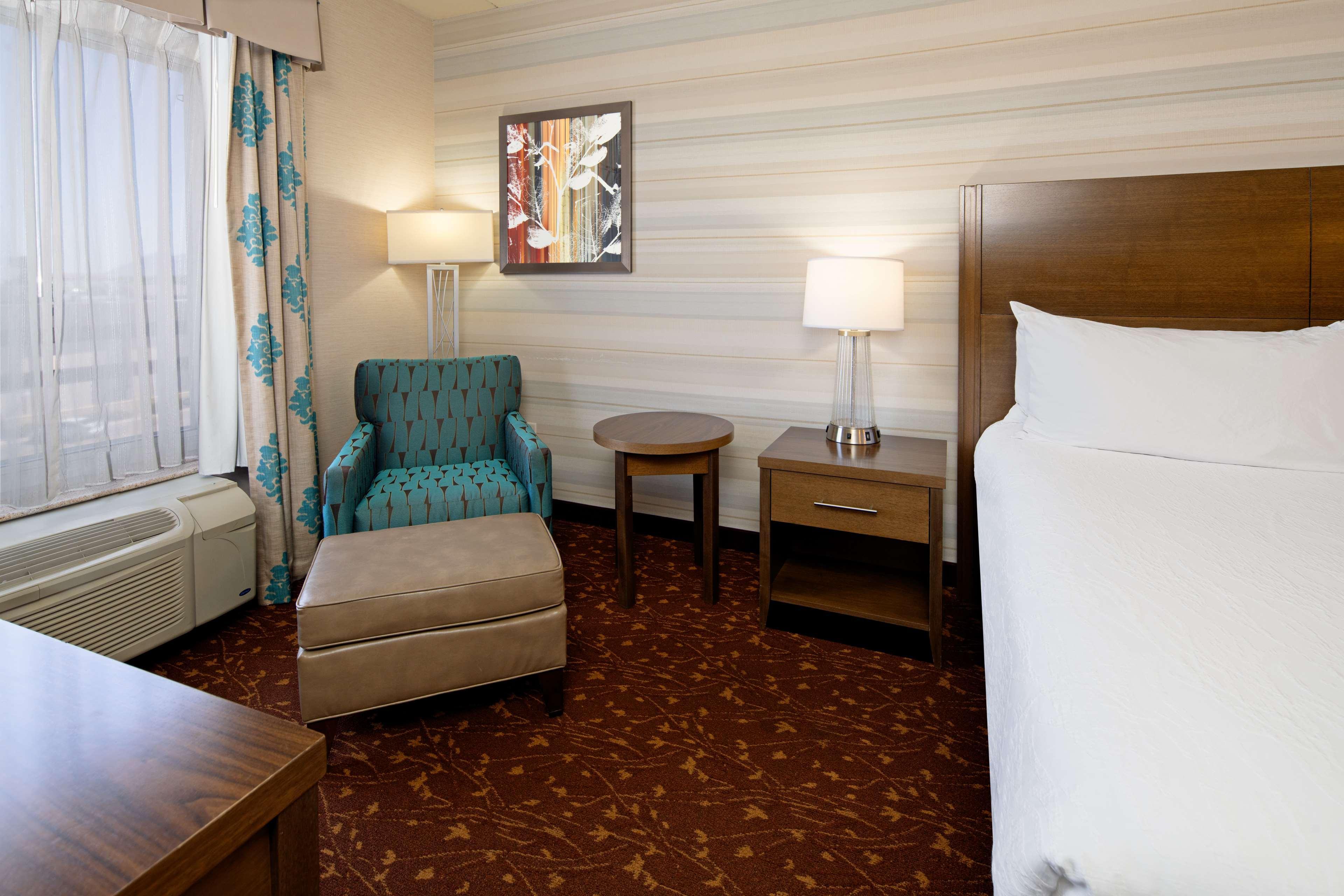 Hilton Garden Inn Albuquerque Airport Exterior photo