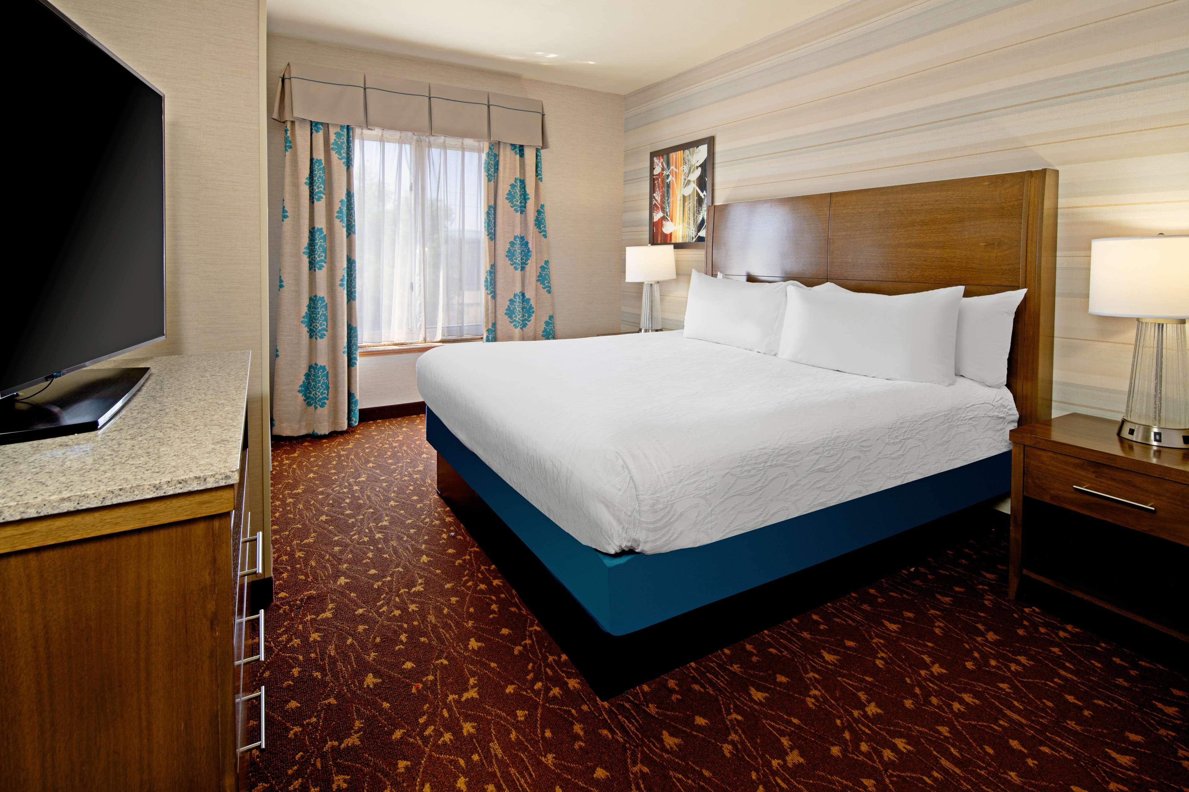 Hilton Garden Inn Albuquerque Airport Exterior photo