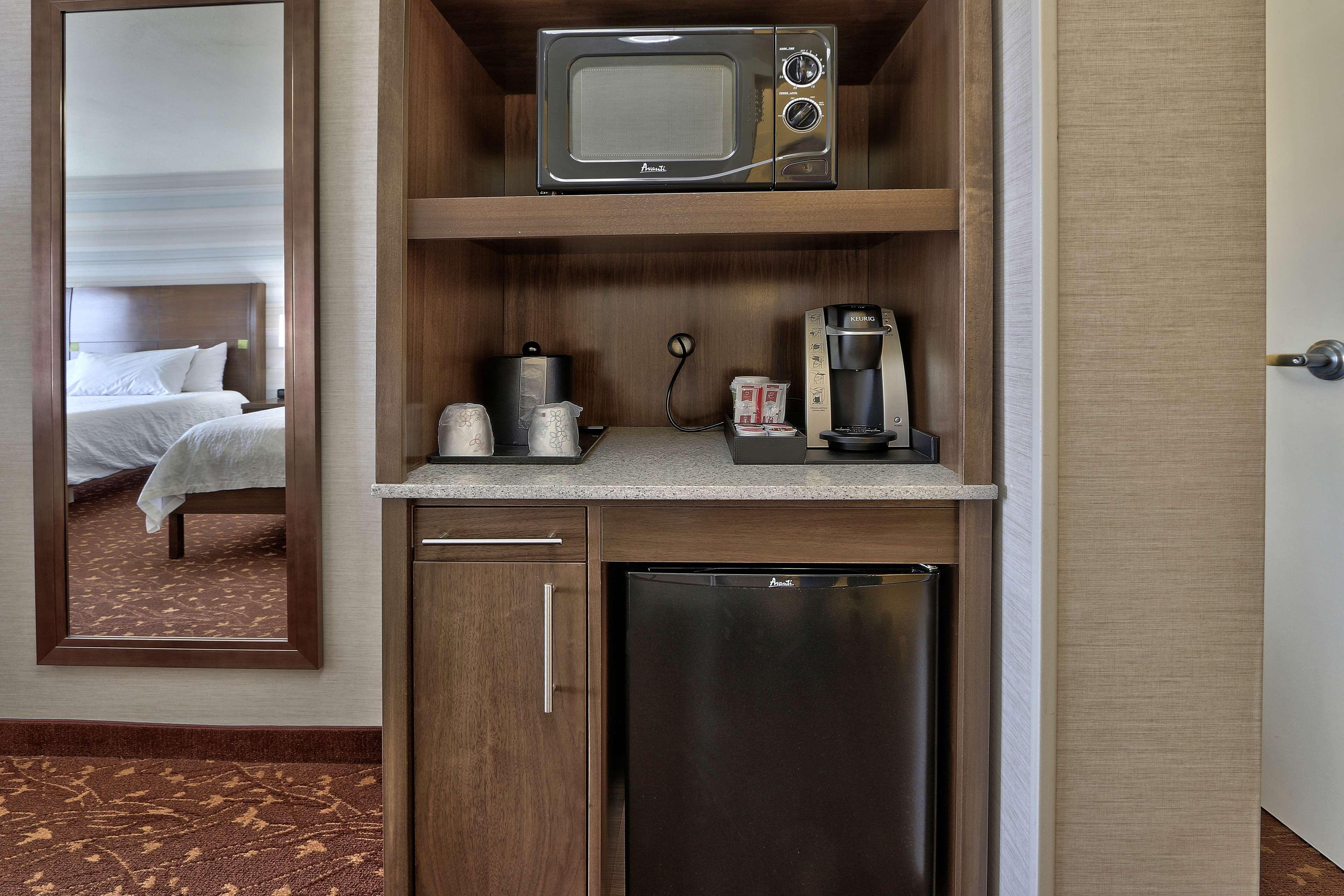 Hilton Garden Inn Albuquerque Airport Exterior photo