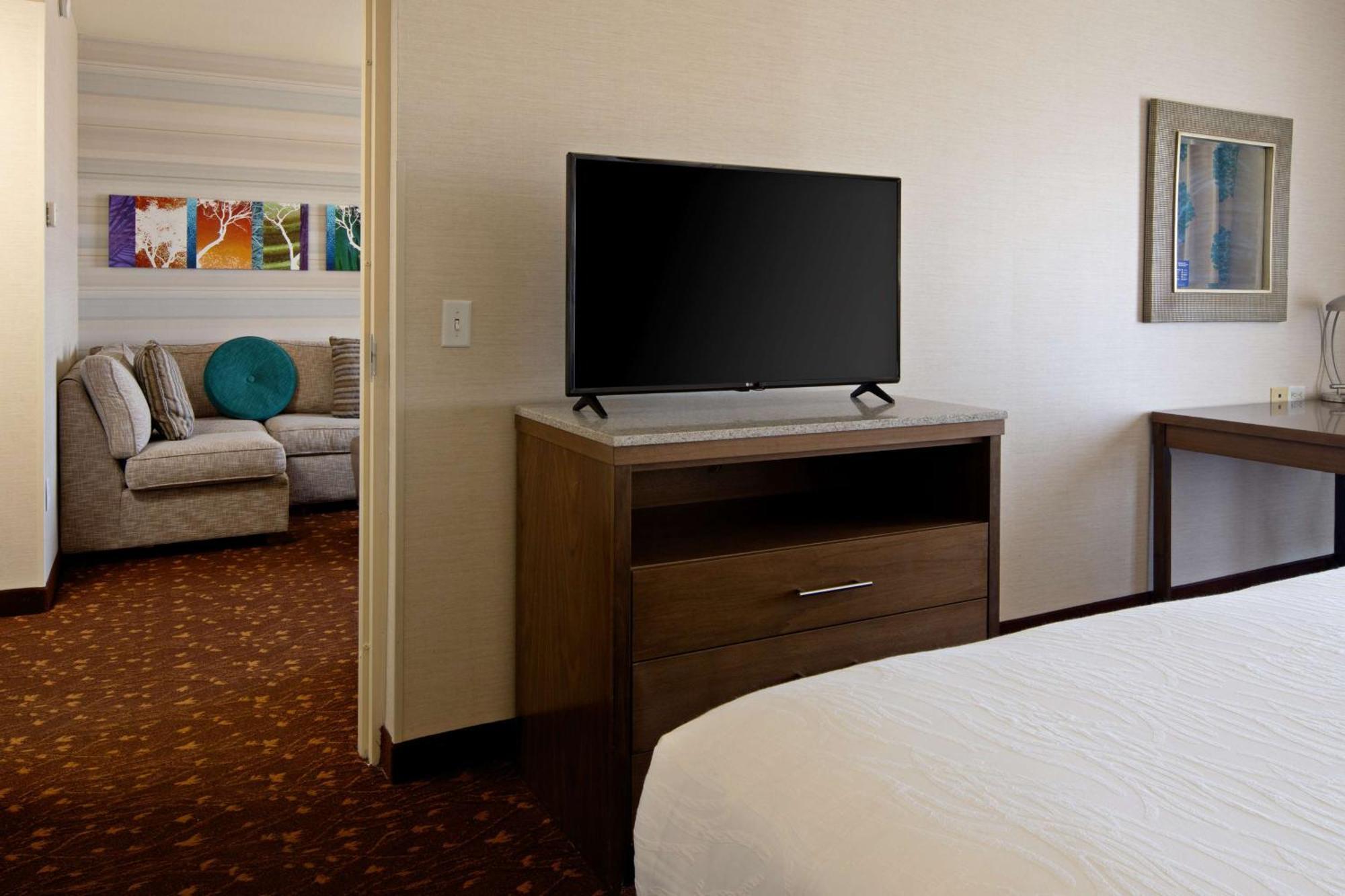 Hilton Garden Inn Albuquerque Airport Exterior photo