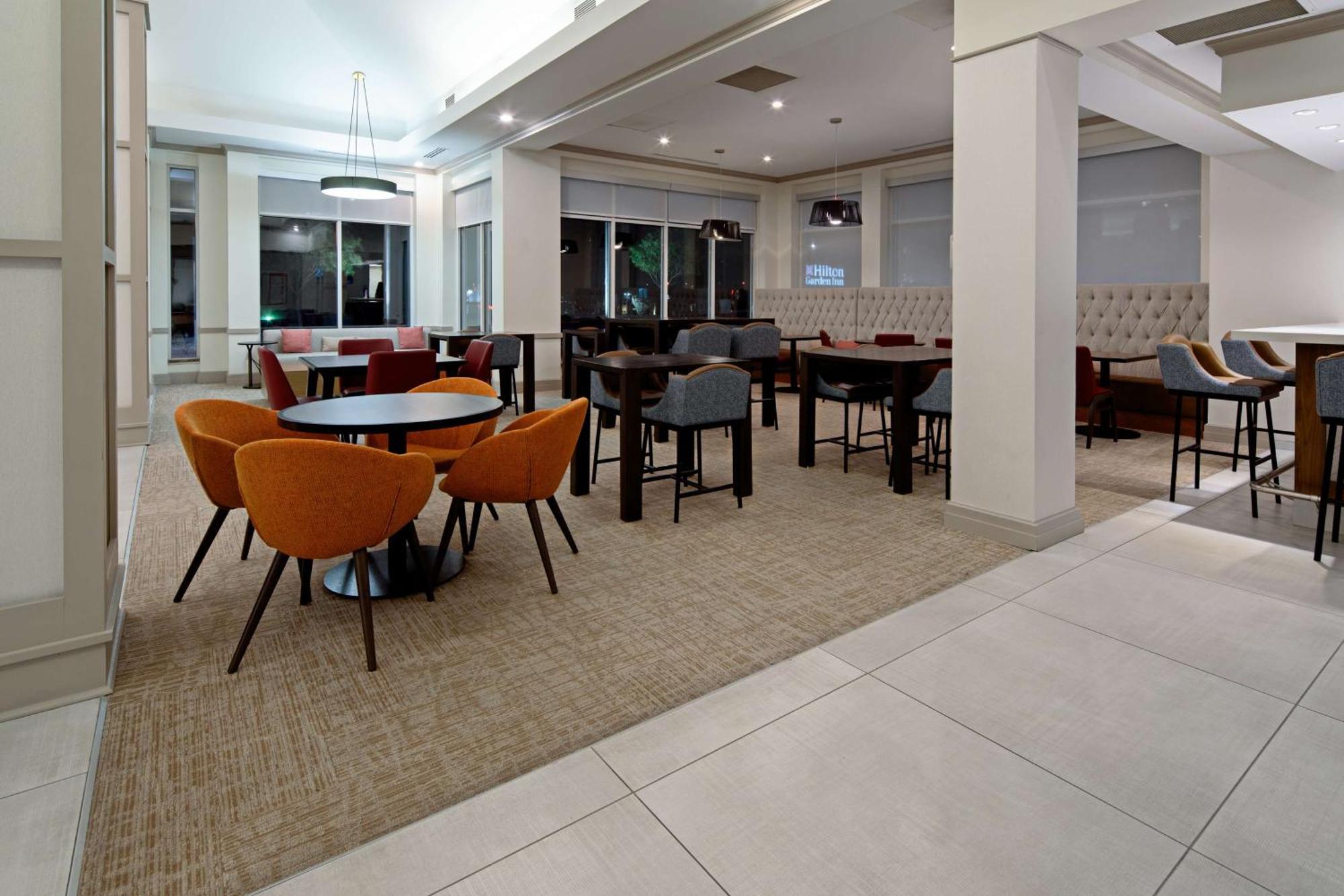 Hilton Garden Inn Albuquerque Airport Exterior photo