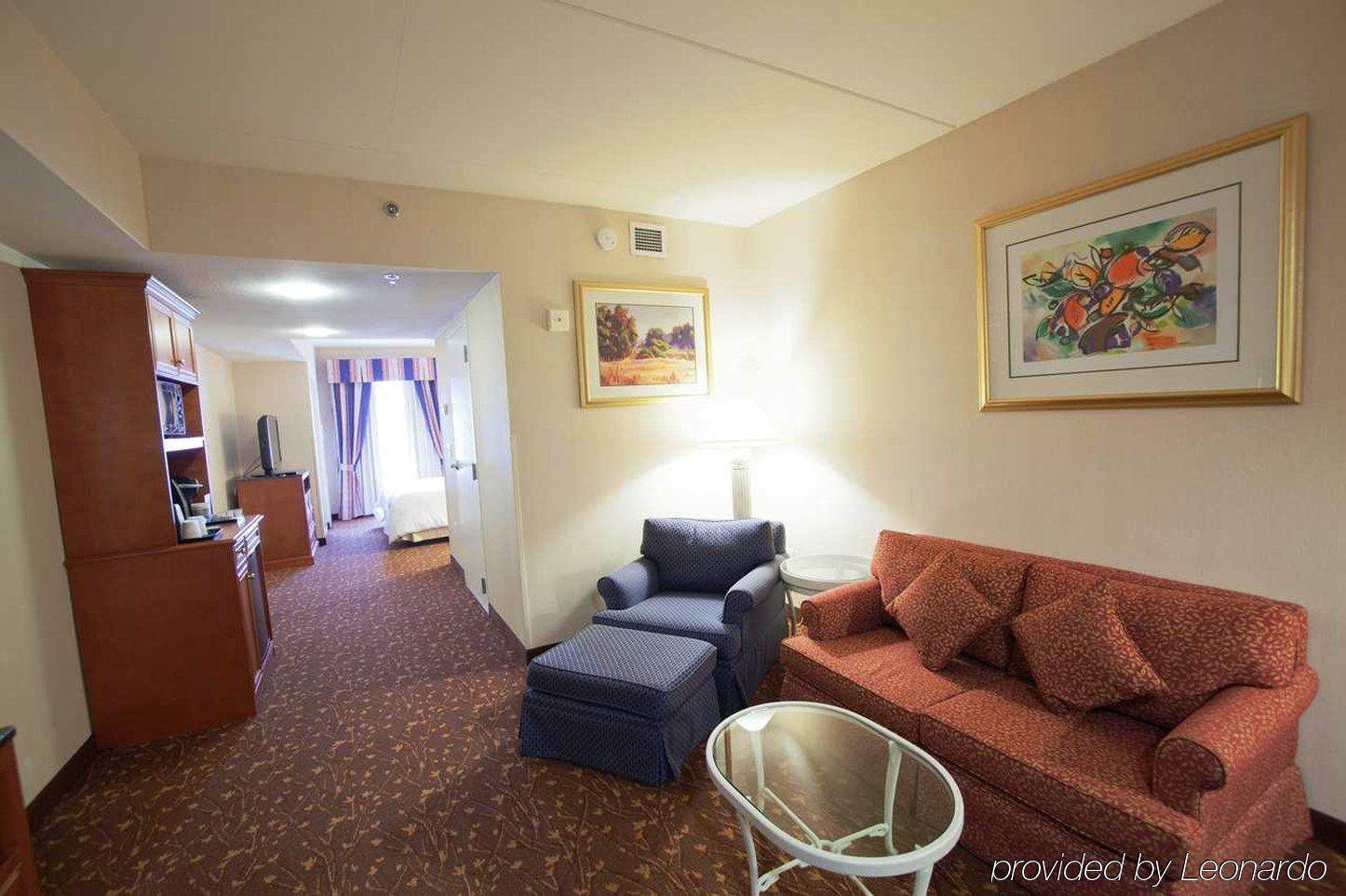 Hilton Garden Inn Albuquerque Airport Exterior photo