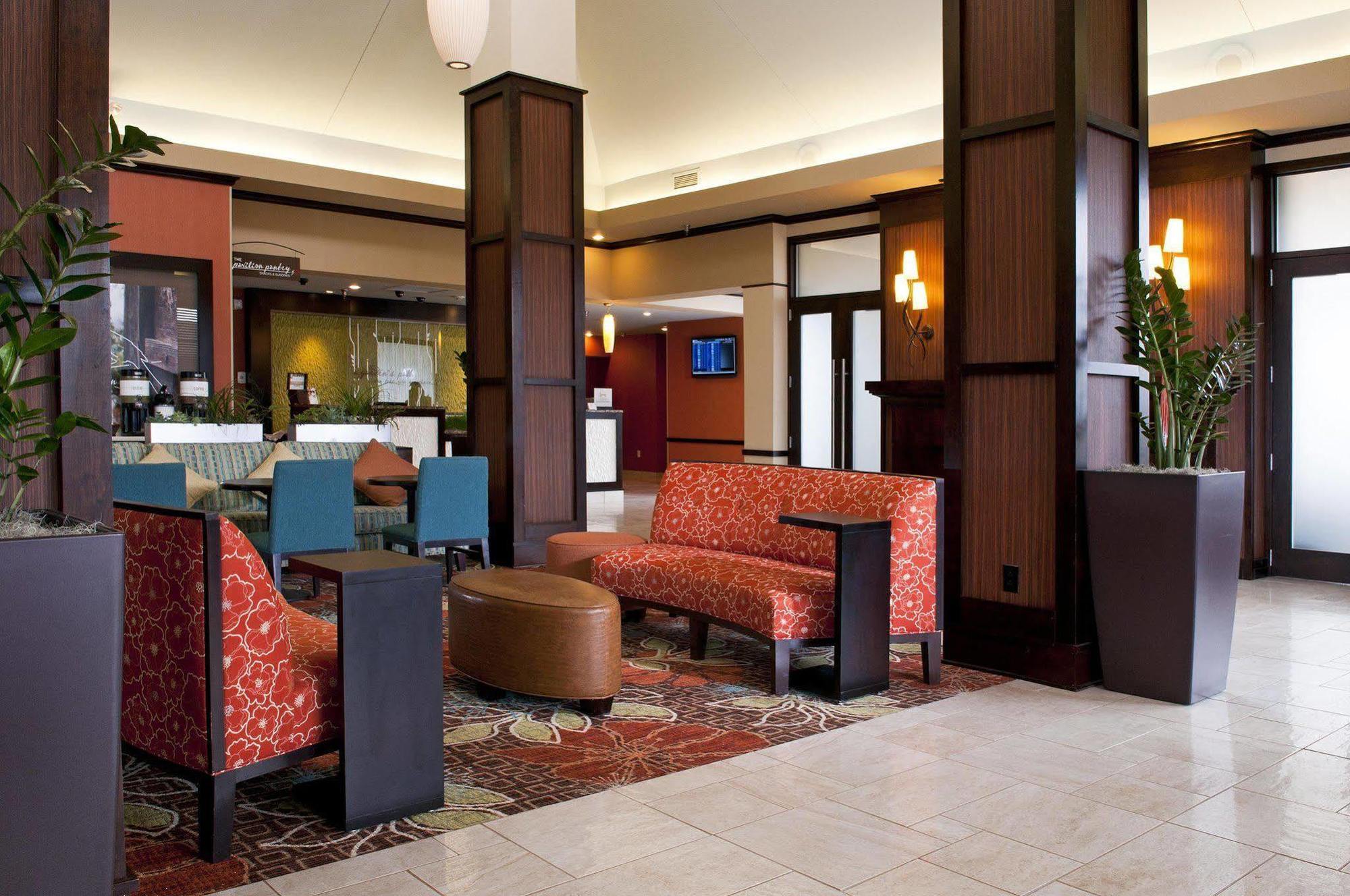 Hilton Garden Inn Albuquerque Airport Exterior photo