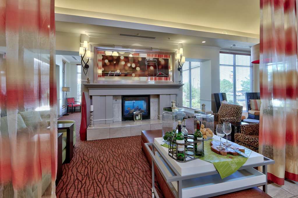 Hilton Garden Inn Albuquerque Airport Interior photo